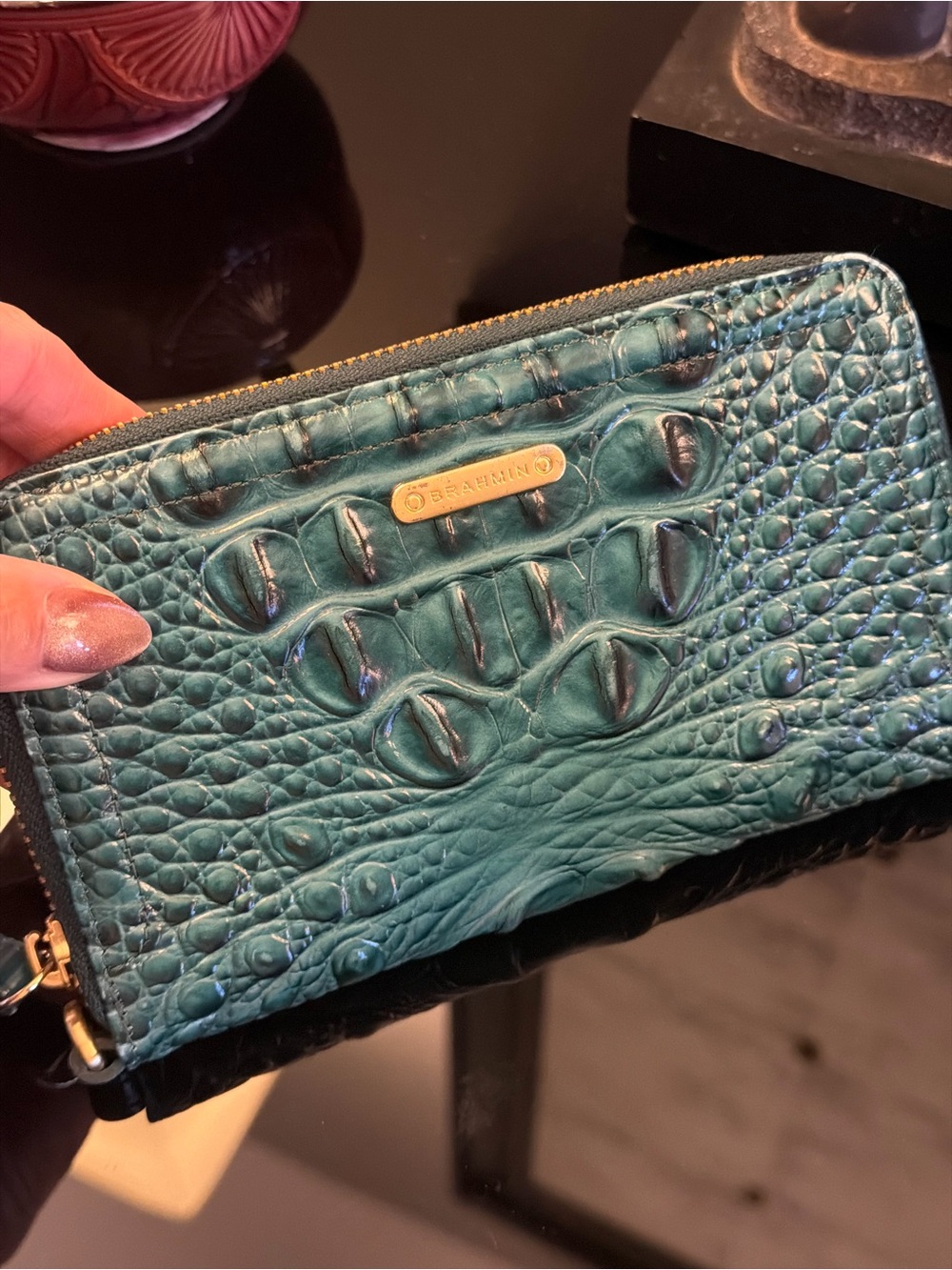 Brahmin EUC green croc  🐊 embossed leather zipper wallet gold hardware